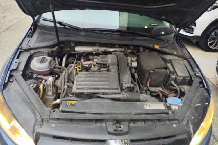 Used Volkswagen Golf 2015 1.4TSI Comfort Travel Edition Engine Bay
