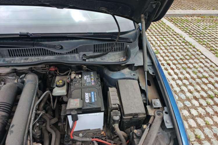 Used Volkswagen Golf 2015 1.4TSI Sportsvan Engine Bay Left