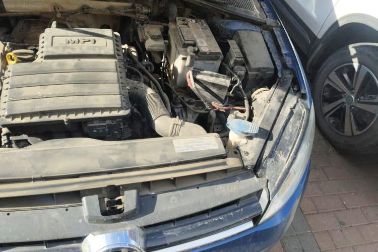Used Volkswagen Golf 2015 1.6L Automatic Comfort Model Engine Bay Left