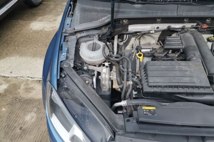 Used Volkswagen Golf 2015 1.4TSI Comfort Travel Edition Engine Bay Right