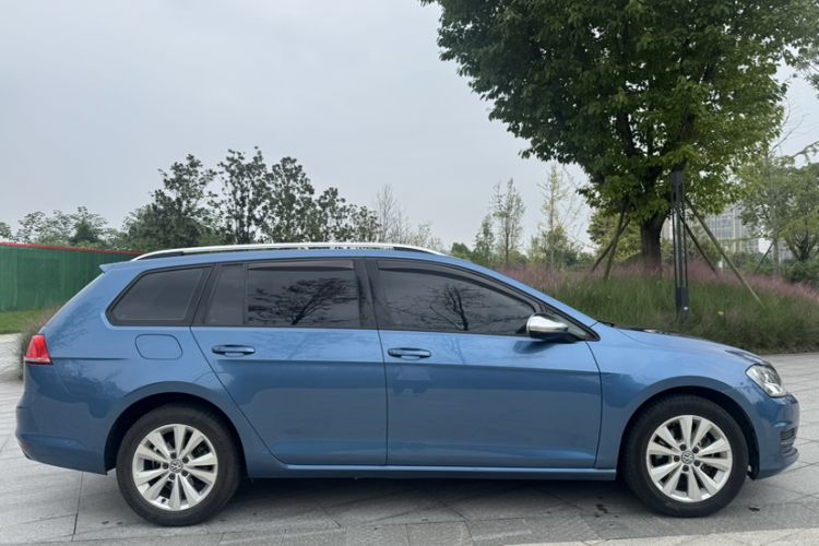 Used Volkswagen Golf 2015 1.4TSI Comfort Travel Edition Exterior 4