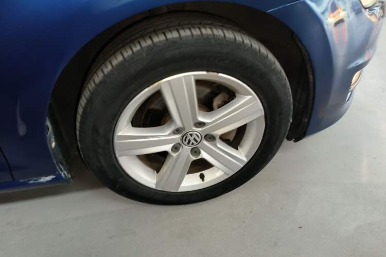 Used Volkswagen Golf 2015 1.4TSI Automatic Comfort Model Exterior 5