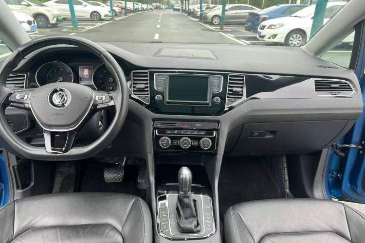 Used Volkswagen Golf 2015 1.4TSI Sportsvan Exterior 5