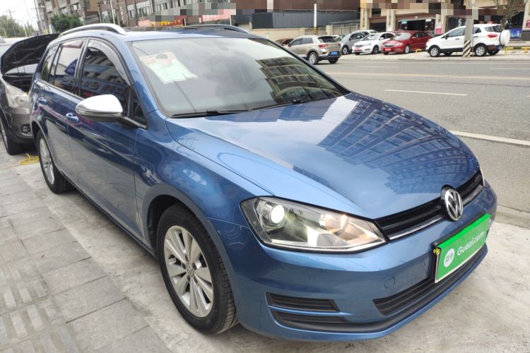 Used Volkswagen Golf 2015 1.4TSI Comfort Travel Edition Front Right 45 Deg