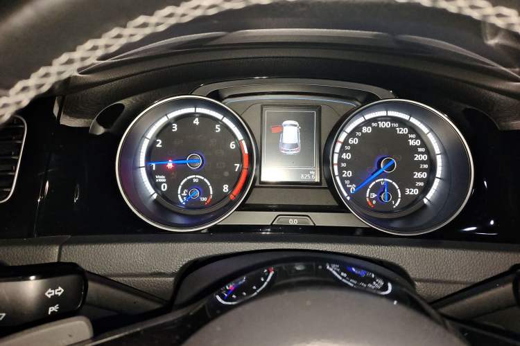 Used Volkswagen Golf 2015 2.0 TSI R Instrument Cluster