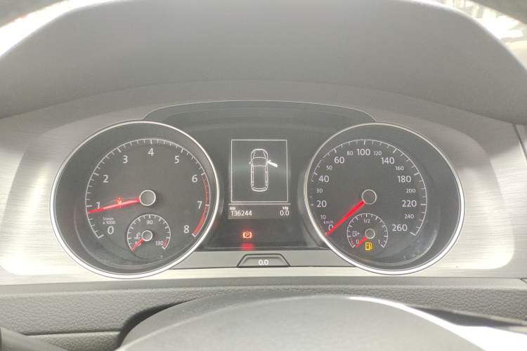 Used Volkswagen Golf 2015 1.4TSI Comfort Travel Edition Instrument Cluster