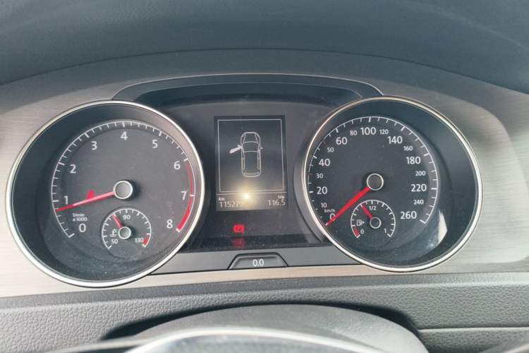 Used Volkswagen Golf 2015 1.6L Automatic Comfort Model Instrument Cluster