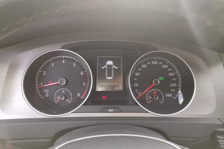 Used Volkswagen Golf 2015 1.4TSI Comfort Travel Edition Instrument Cluster