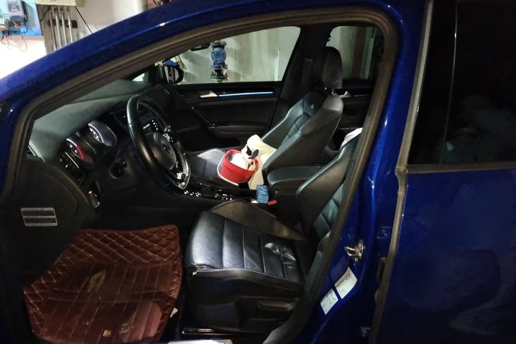 Used Volkswagen Golf 2015 2.0 TSI R Left Front Seat