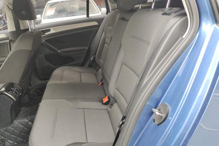 Used Volkswagen Golf 2015 1.4TSI Comfort Travel Edition Left Rear Seat