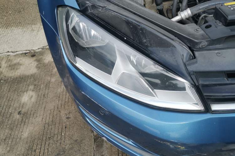 Used Volkswagen Golf 2015 1.4TSI Comfort Travel Edition Right Front Headlight