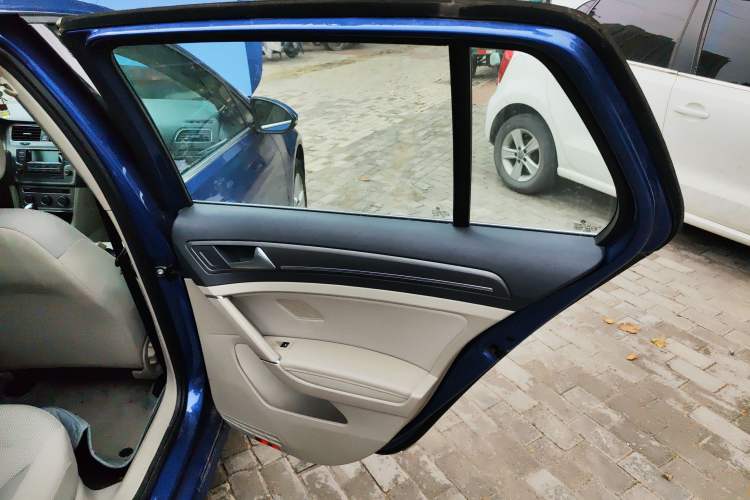 Used Volkswagen Golf 2015 1.4TSI Automatic Comfort Model Right Rear Door Interior