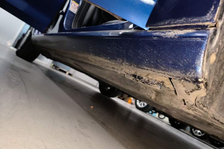 Used Volkswagen Golf 2015 1.4TSI Automatic Comfort Model Right Side Sill