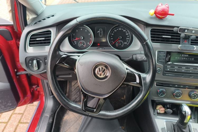 Used Volkswagen Golf 2015 1.6L Automatic Comfort Model Steering Wheel