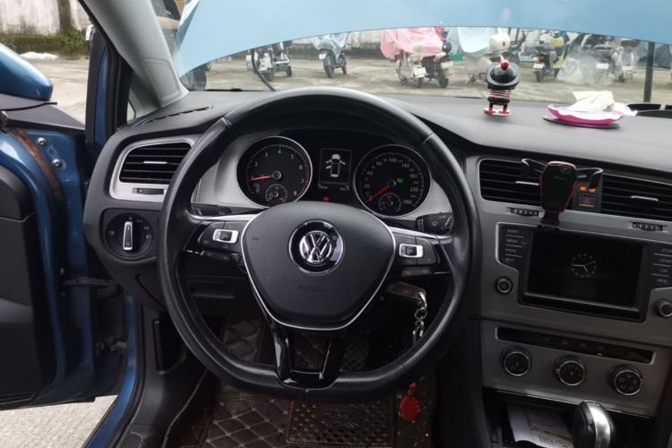 Used Volkswagen Golf 2015 1.4TSI Comfort Travel Edition Steering Wheel