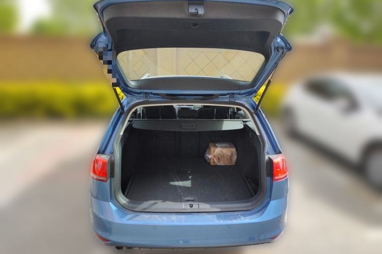 Used Volkswagen Golf 2015 1.4TSI Comfort Travel Edition Trunk