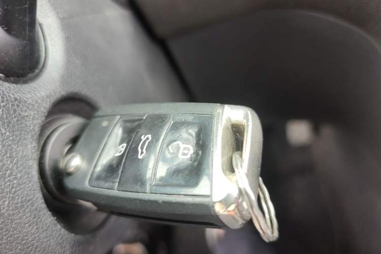 Used Volkswagen Golf 2015 1.4TSI Sportsvan Vehicle Key