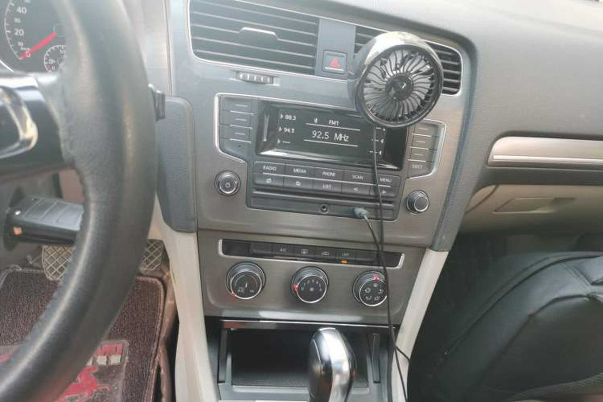 Used Volkswagen Golf 2015 1.6L Automatic Comfort Model Audio And AC Panel