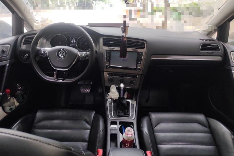 Used Volkswagen Golf 2015 1.4TSI Automatic Luxury Model Center Console