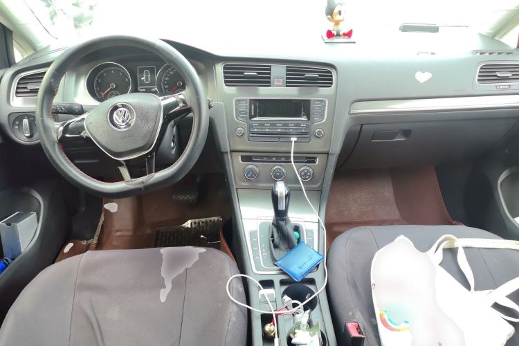 Used Volkswagen Golf 2015 1.4TSI Automatic Comfort Model Center Console