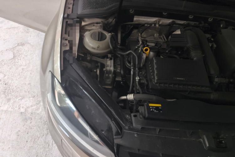 Used Volkswagen Golf 2015 1.4TSI Automatic Flagship Model Engine Bay Right