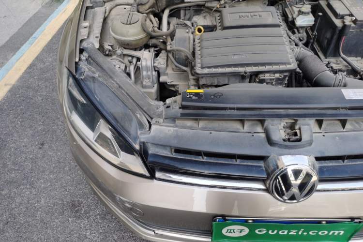Used Volkswagen Golf 2015 1.6L Automatic Comfort Model Engine Bay Right