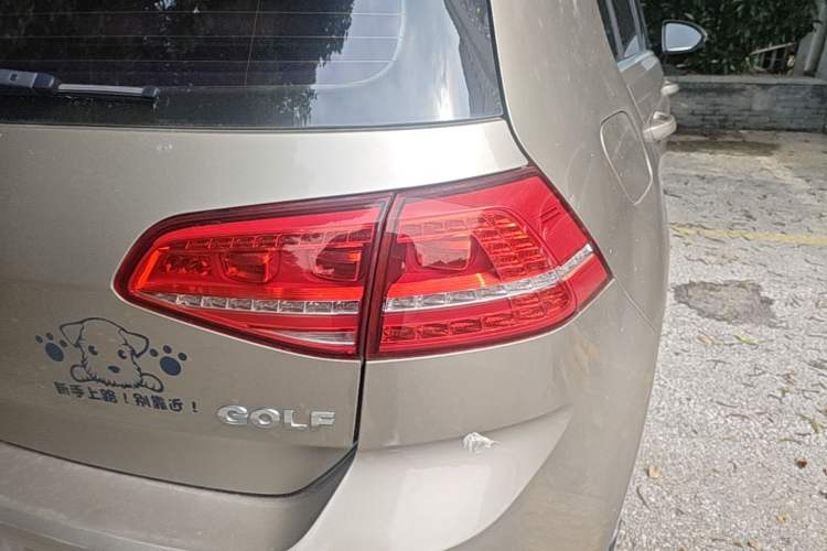 Used Volkswagen Golf 2015 1.6L Automatic Comfort Model Exterior 3