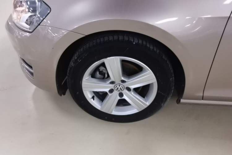 Used Volkswagen Golf 2015 1.4TSI Automatic Comfort Model Exterior 4