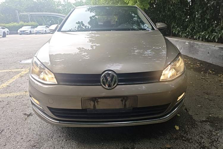 Used Volkswagen Golf 2015 1.6L Automatic Comfort Model Front