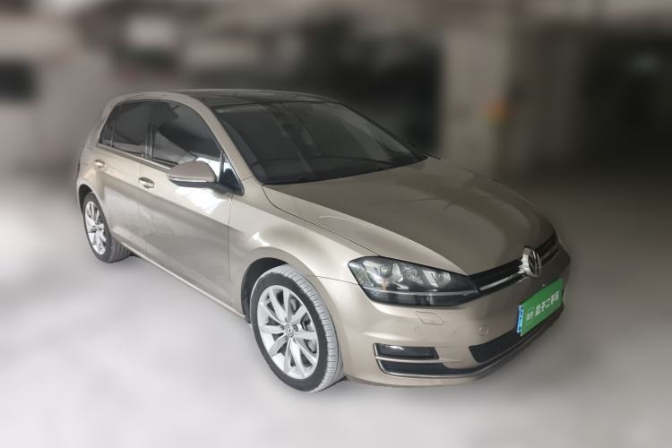Used Volkswagen Golf 2015 1.4TSI Automatic Flagship Model Front Right 45 Deg