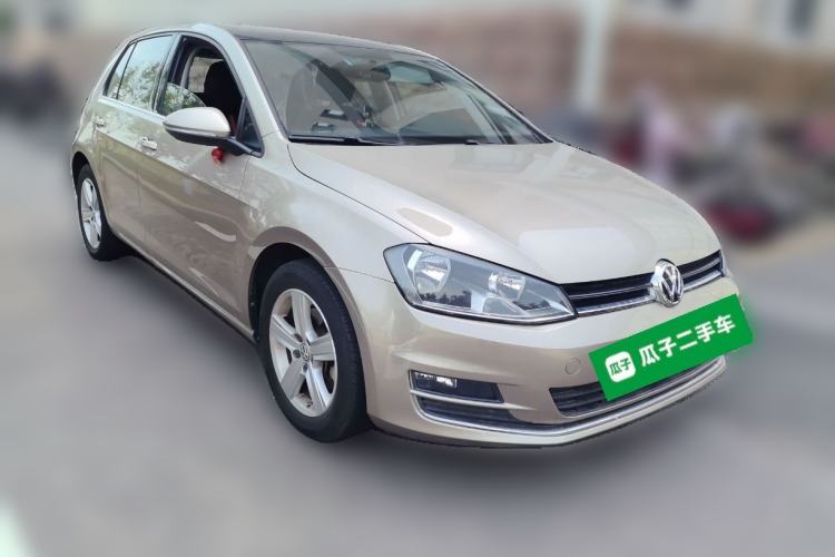 Used Volkswagen Golf 2015 1.4TSI Automatic Comfort Model Front Right 45 Deg