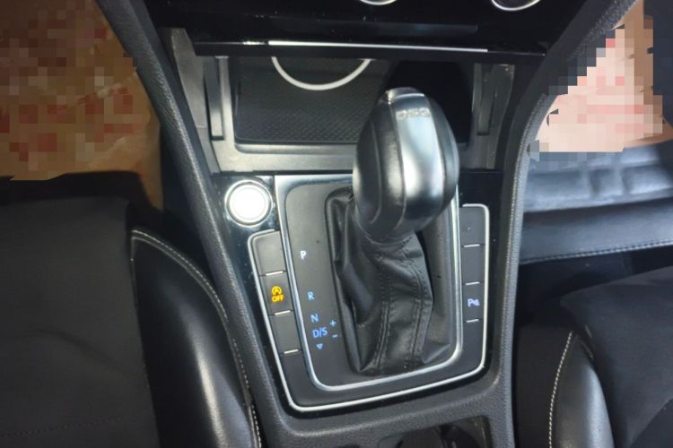 Used Volkswagen Golf 2015 1.4TSI Automatic Flagship Model Gear Lever