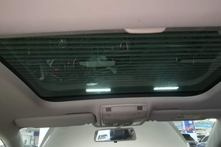 Used Volkswagen Golf 2015 1.4TSI Automatic Comfort Model Headliner