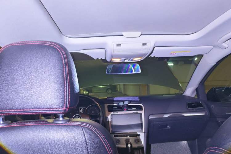 Used Volkswagen Golf 2015 1.4TSI Automatic Comfort Model Headliner