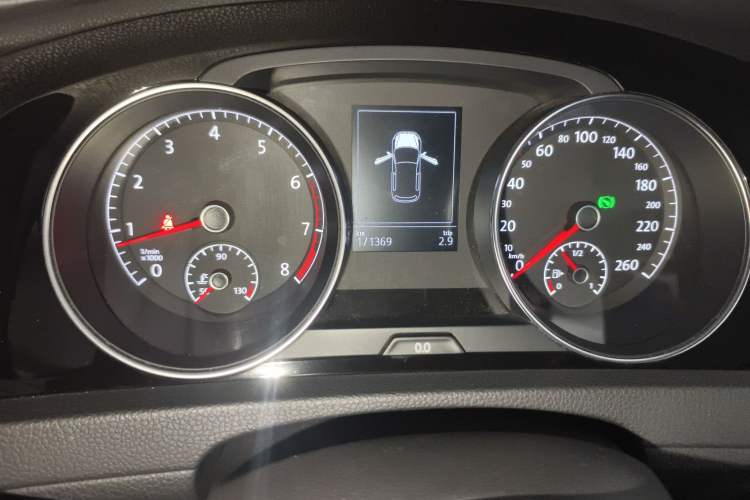 Used Volkswagen Golf 2015 1.4TSI Automatic Flagship Model Instrument Cluster