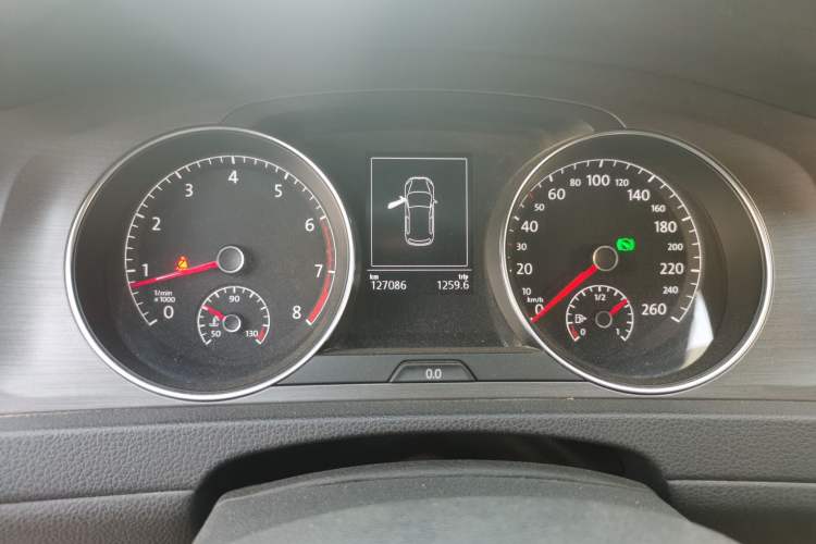 Used Volkswagen Golf 2015 1.6L Automatic Comfort Model Instrument Cluster