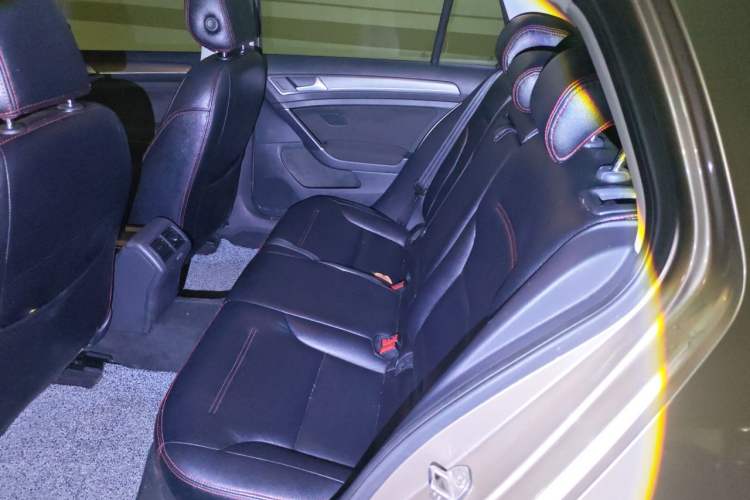 Used Volkswagen Golf 2015 1.4TSI Automatic Comfort Model Left Rear Seat