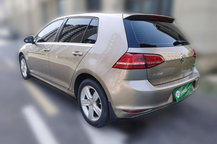 Used Volkswagen Golf 2015 1.6L Automatic Comfort Model Rear Left 45 Deg