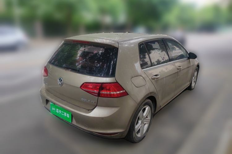 Used Volkswagen Golf 2015 1.4TSI Automatic Luxury Model Rear Right 45 Deg