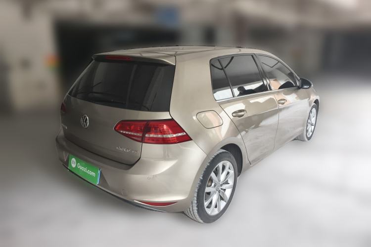 Used Volkswagen Golf 2015 1.4TSI Automatic Flagship Model Rear Right 45 Deg