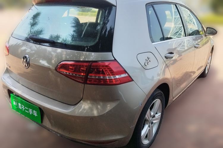 Used Volkswagen Golf 2015 1.6L Automatic Comfort Model Rear Right 45 Deg