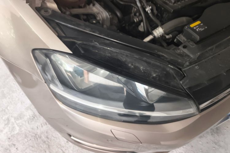 Used Volkswagen Golf 2015 1.4TSI Automatic Flagship Model Right Front Headlight