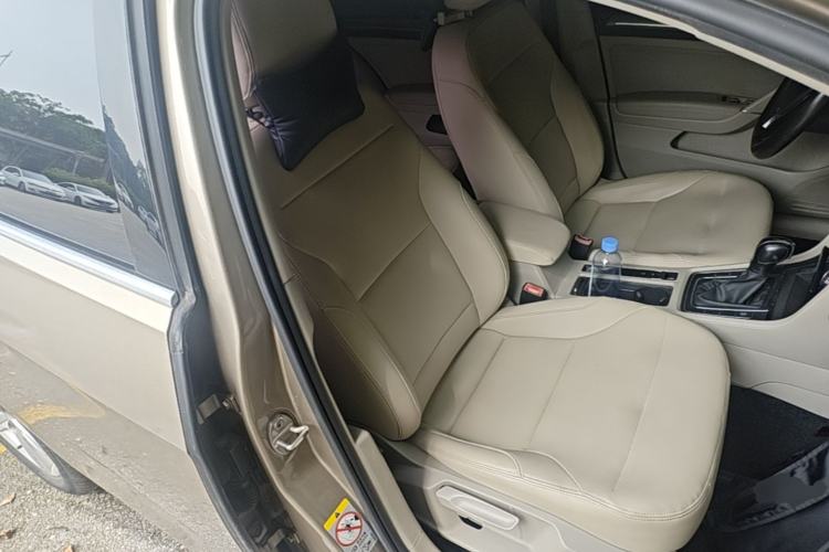 Used Volkswagen Golf 2015 1.6L Automatic Comfort Model Right Front Seat