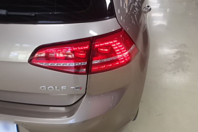 Used Volkswagen Golf 2015 1.4TSI Automatic Comfort Model Right Rear Taillight
