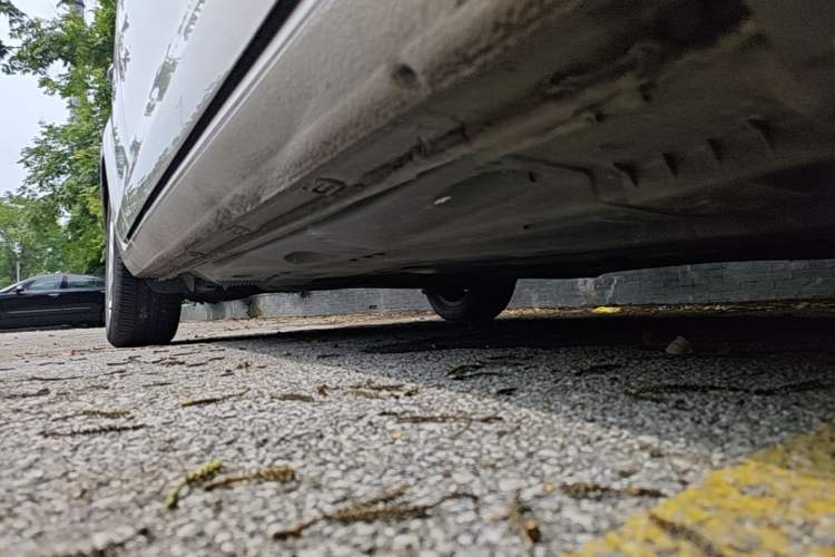 Used Volkswagen Golf 2015 1.6L Automatic Comfort Model Right Side Sill