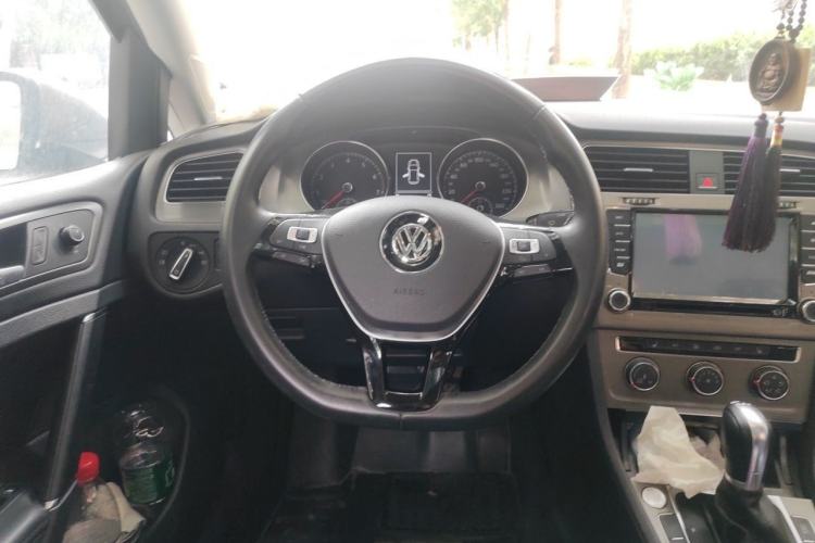 Used Volkswagen Golf 2015 1.4TSI Automatic Luxury Model Steering Wheel