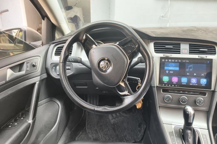Used Volkswagen Golf 2015 1.6L Automatic Comfort Model Steering Wheel