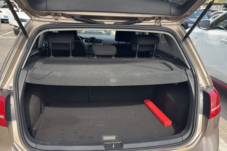 Used Volkswagen Golf 2015 1.4TSI Automatic Comfort Model Trunk