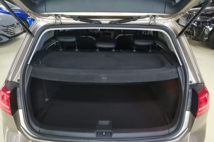 Used Volkswagen Golf 2015 1.4TSI Automatic Comfort Model Trunk