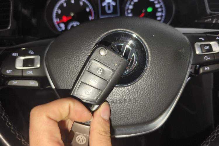 Used Volkswagen Golf 2015 1.4TSI Automatic Flagship Model Vehicle Key